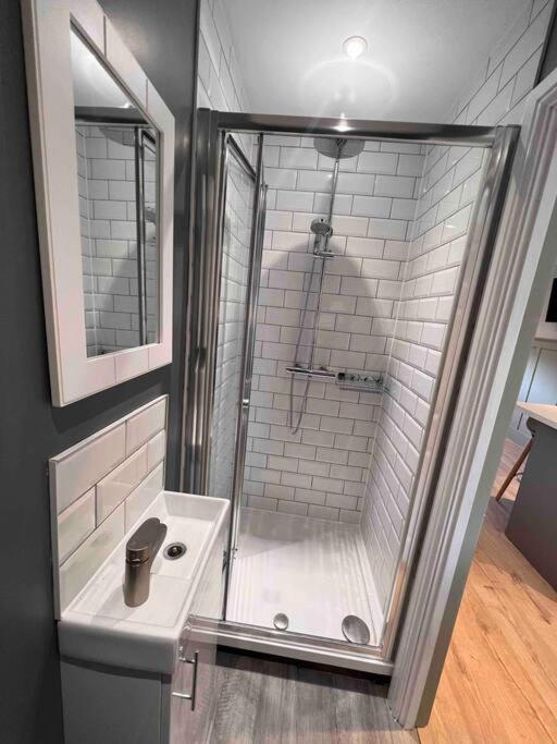 Seaview 1 Bed Open Condo - Free Parking Brighton Eksteriør bilde